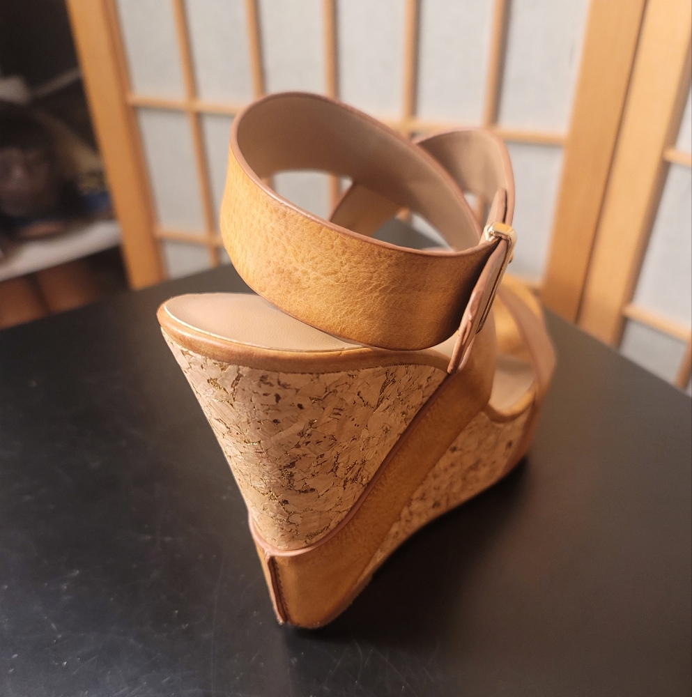 Charles By Charles David Arlington Wedge Sandal - Picture 6 of 15
